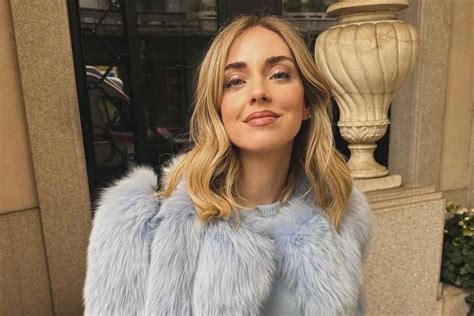 Chiara Ferragni alla Milano Fashion Week: 'Un segnale essere qui'.